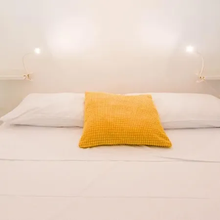 Orata 2e2 Apartment *
